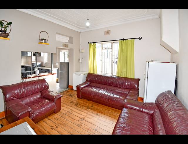 11 BEDROOM HOUSE FOR SALE IN HURST HILL